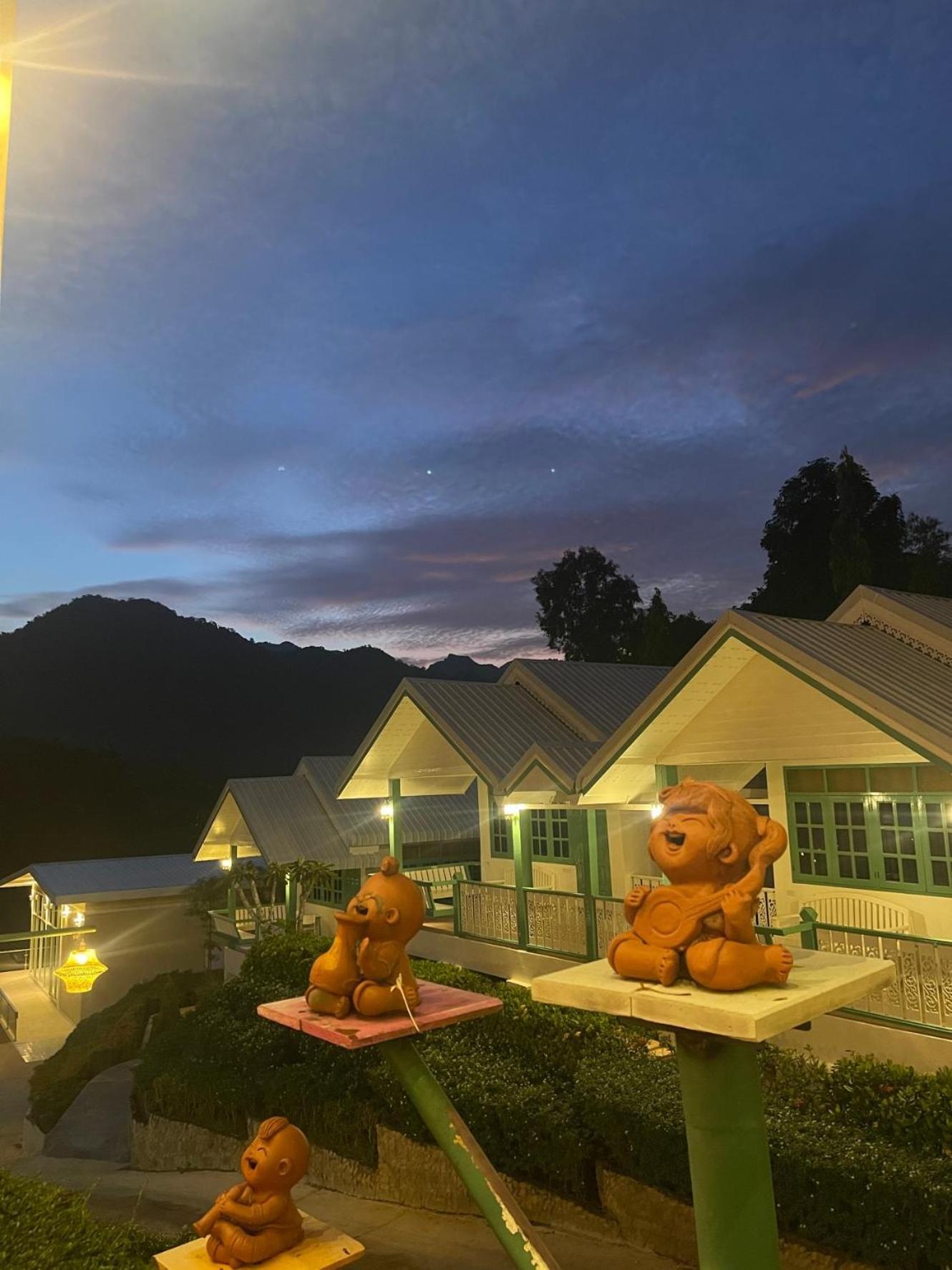 Baanpufa Resort Сай-Йок Екстер'єр фото